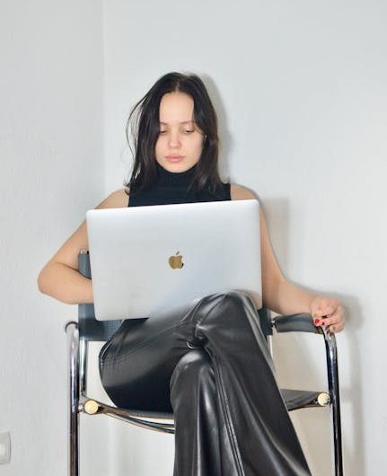 Suno AI: нейросеть для написания песен на русском с примерами на русском языке