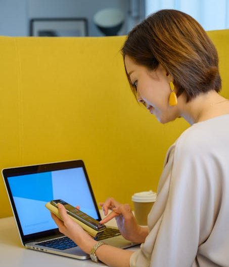 Оплата услуг Suno AI из России без регистрации и на русском языке в 2025 году